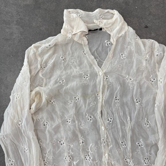 Vintage Y2K ECI Eyelet Floral Cutout White Silk Button Up Blouse Women's Large - Picture 2 of 6